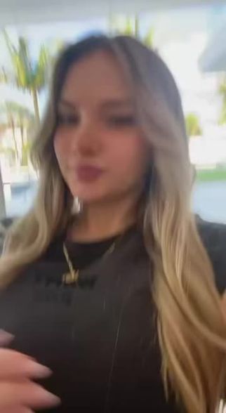 Ava Reyes (@avaxxreyes) Snapchat Stories, Spotlight & Lenses