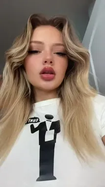 Ava Reyes (@avaxxreyes) | Snapchat Stories, Spotlight & Lenses