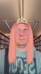 Preview for a Spotlight video that uses the Stylish Queen Lens