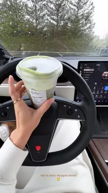 mira (@miranowhere) | Snapchat Stories, Spotlight & Lenses