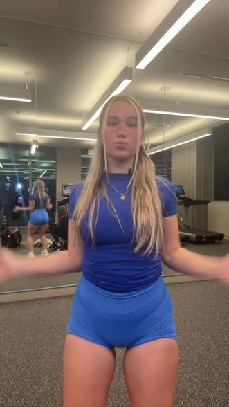 Azra Lifts (@azra_lift) Snapchat Stories, Spotlight & Lenses