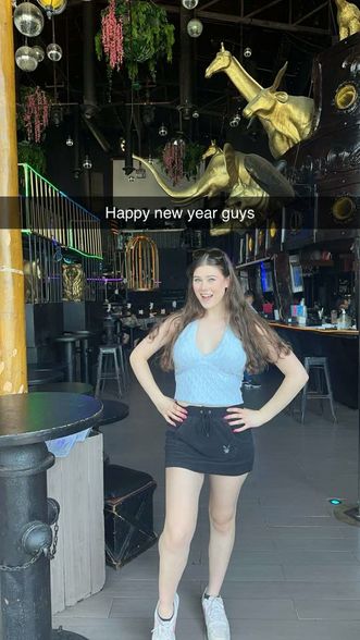 Shayna Loren (@shayna_loren) Snapchat Stories, Spotlight & Lenses