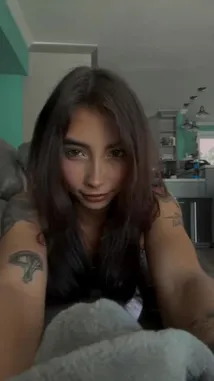 Ana Khalifa (@itzanak) | Snapchat Stories, Spotlight & Lenses