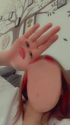 Preview for a Spotlight video that uses the Face on Hand Lens