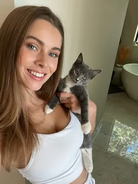 Brandy On The Rocks (@brandyonrockz) | Snapchat Stories, Spotlight & Lenses