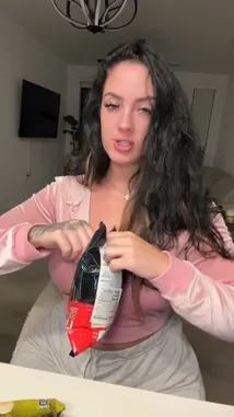 Naomi Foxx (@naomifoxxtv) | Snapchat Stories, Spotlight & Lenses