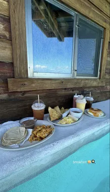 amara tsuki (@amaratsukiii) Historias, Spotlight y Lentes de Snapchat