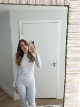 Zoe Rhode (@zoerhodee) | Snapchat Stories, Spotlight & Lenses