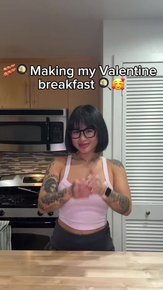 Britney Loh 💗 (@itsbritneyloh) Snapchat Stories, Spotlight & Lenses