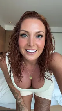 Victoria Peach (@sticky_vicky89) | Snapchat Stories, Spotlight & Lenses