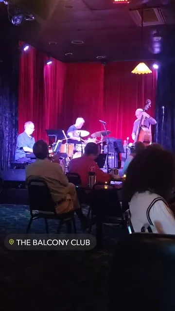 Spotlight at The Balcony Club by @vaughnilla13