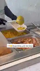 A behind-the-scenes look at creating a healthy meal at Proteinz. Watch as staff uses tongs to carefully assemble a plate with various protein options, vegetables, and sauces, showcasing their fresh and customizable food service. by @proteinz_sa with صوت المزاج الجيد by 🤞🏻