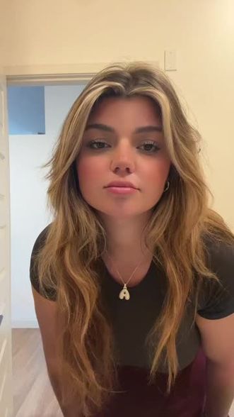Allie (@allieeelynn) | Snapchat Stories, Spotlight & Lenses