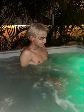 Valentino Aston (@valentinoaston) | Snapchat Stories, Spotlight & Lenses