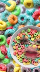 Preview for a Spotlight video that uses the fruit loops Lens