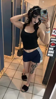 BARBIE THREE SIX (@barbiethreesix) | Snapchat Stories, Spotlight & Lenses