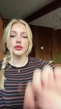 Lilly Bloomes (@lilly_bloomes) | Snapchat Stories, Spotlight & Lenses