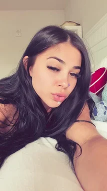 Bella Retamosa (@bellaretamosa22) | Snapchat Stories, Spotlight & Lenses