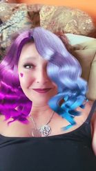 Preview for a Spotlight video that uses the Multicolored Curls Lens