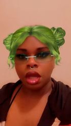 Preview for a Spotlight video that uses the Green Hairstyle Lens