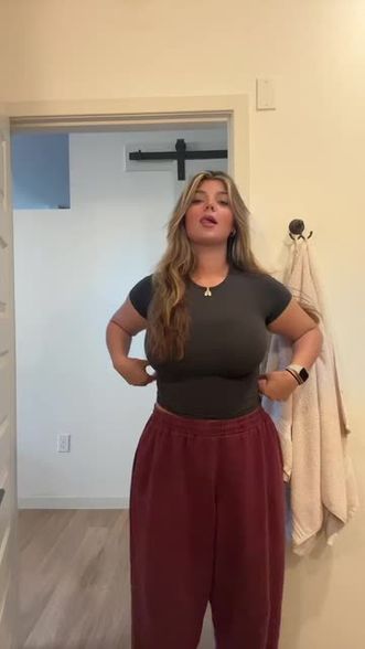 Allie (@allieeelynn) | Snapchat Stories, Spotlight & Lenses