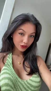 Joythailia (@iamjoythailia) Snapchat Stories, Spotlight & Lenses