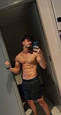 Saif Shawaf (@saifshawaf) | Snapchat Stories, Spotlight & Lenses