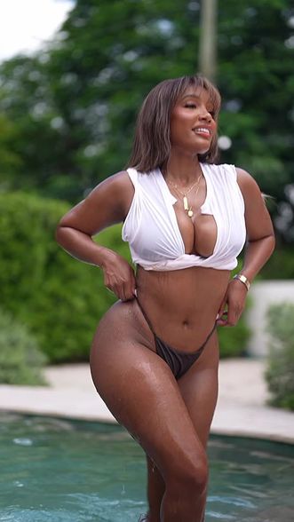 Bunny Bowden (@bunnybowden) Snapchat Stories, Spotlight & Lenses