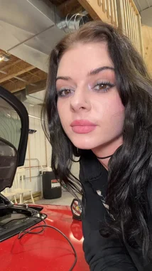 Wrench Wench (@vermilionvixen) | Snapchat Stories, Spotlight & Lenses