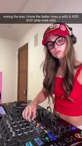 SKILAH (@skilahblue) | Snapchat Stories, Spotlight & Lenses