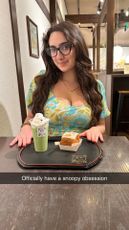 Julia Ain (@qveenjuliaaa) | Snapchat Stories, Spotlight & Lenses