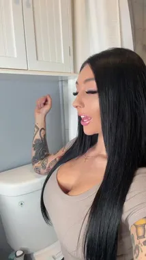 J 💋 (@indiana.mylf) | Snapchat Stories, Spotlight & Lenses