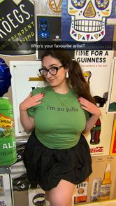 Julia Ain (@qveenjuliaaa) | Snapchat Stories, Spotlight & Lenses