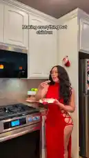 Smokin’ Bikini Chef (@thewoodfiregirl) | Snapchat Stories, Spotlight
