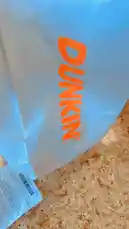 abdoufall205962 님이 만든 Original Sound 포함 @abdoufall205962 님이 만든 In this close-up vlog-style clip, Abdou Fall unboxes his recent order from Dunkin'. The video shows the branded paper bag, a receipt, and a cup of coffee being handled on a speckled countertop. It concludes with a selfie-style shot of Abdou wearing a black cap, giving viewers a personal glimpse into his daily routine.
