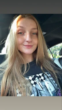 Emma Graves (@emmagraves.9) | Snapchat Stories, Spotlight & Lenses