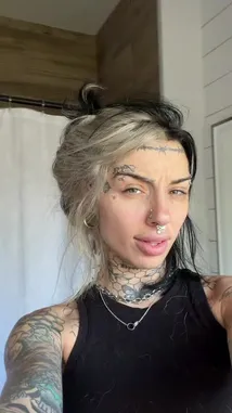 cruella morgan (@cruellamorganxo) Snapchat Stories, Spotlight & Lenses