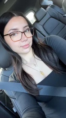 Lilith Cavaliere (@lilith_cavalier) Snapchat Stories, Spotlight & Lenses