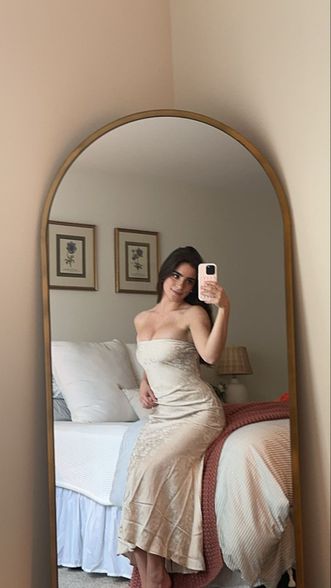 Sofia Crnilovic (@sofia_c23) Snapchat Stories, Spotlight & Lenses