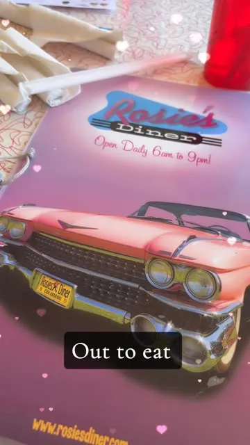 Spotlight at Rosie's Diner Aurora by @thevampirejcs