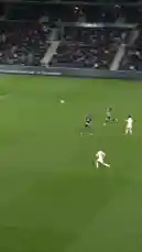 Le lob de 40 mètres incroyable 😱 by @ligue1 with original sound