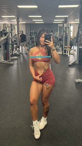 Lyla.Fit (@lylanissel) | Snapchat Stories, Spotlight & Lenses