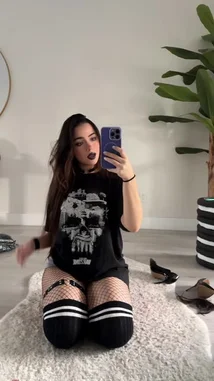 zoey! (@zoeyiso) | Snapchat Stories, Spotlight & Lenses