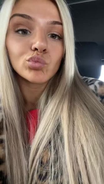 Lynda DAlessandro 🖤 (@lyndalessandro) | Snapchat Stories, Spotlight