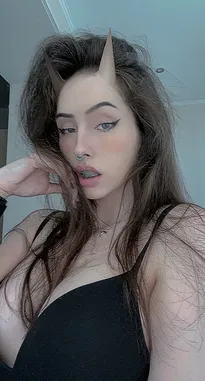 Anastasiia Mut (@anastasiamut) | Snapchat Stories, Spotlight & Lenses
