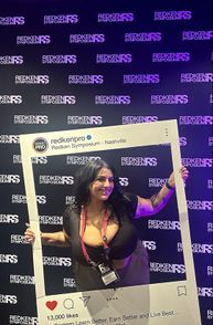 Charlotte (@charlotte.godoy) | Snapchat Stories, Spotlight & Lenses