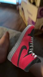 Preview for a Spotlight video that uses the Custom Jordans Lens