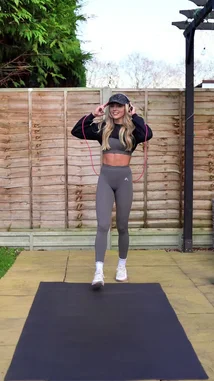 Lauren Jumps (@thelaurenjumps) | Snapchat Stories, Spotlight & Lenses