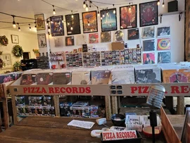 PIZZA RECORDS (@pizza_records) | Snapchat Stories, Spotlight & Lenses