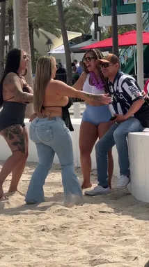 Vee Amorrr (@v_amor) | Snapchat Stories, Spotlight & Lenses